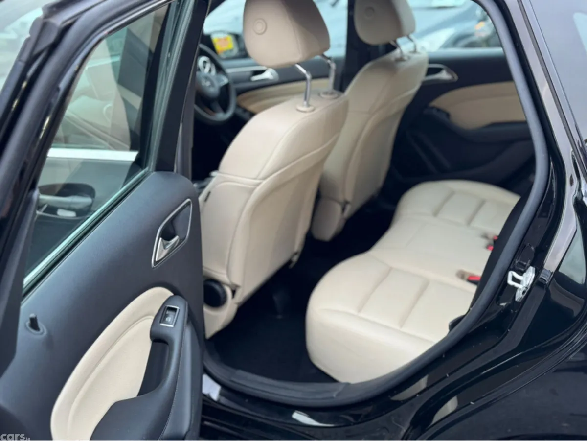 Mercedes-Benz B-Class MPV, Diesel, 2016, Black