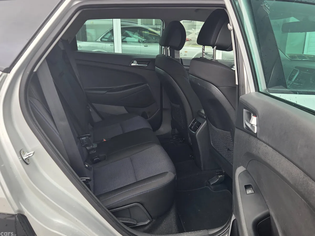 Hyundai Tucson SUV, Diesel, 2016, Silver