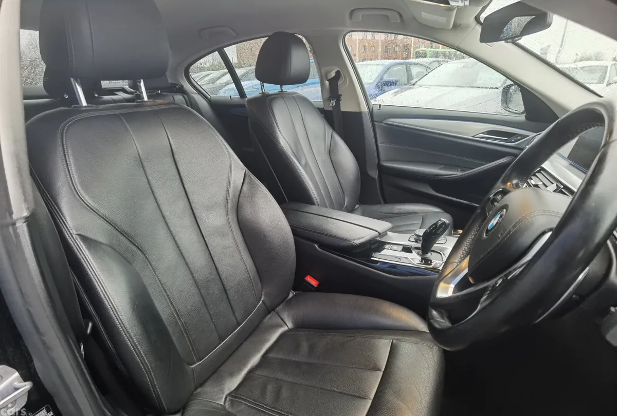 BMW 5-Series Saloon, Petrol Plug-in Hybrid, 2019, Black