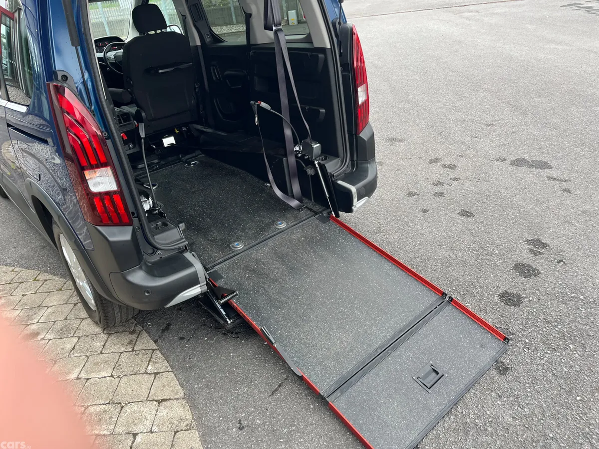 Peugeot Rifter MPV, Diesel, 2021, Blue