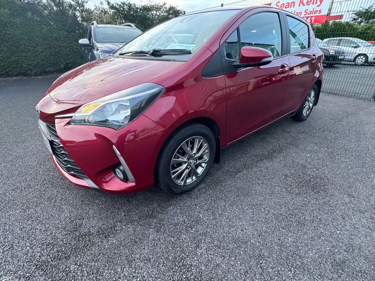 Toyota Yaris MPV, Petrol, 2019, Red