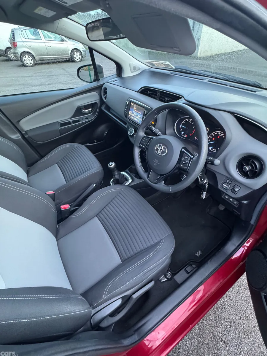 Toyota Yaris MPV, Petrol, 2019, Red