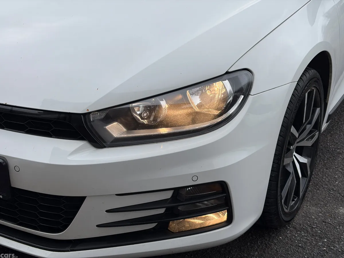 Volkswagen Scirocco Coupe, Diesel, 2015, White