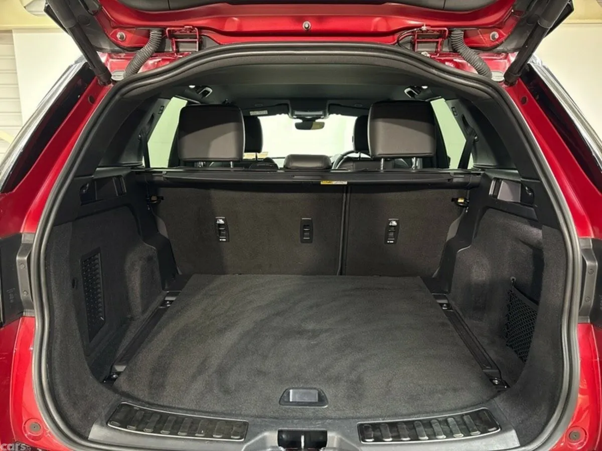 Land Rover Discovery Sport SUV, Petrol Plug-in Hybrid, 2023, Red