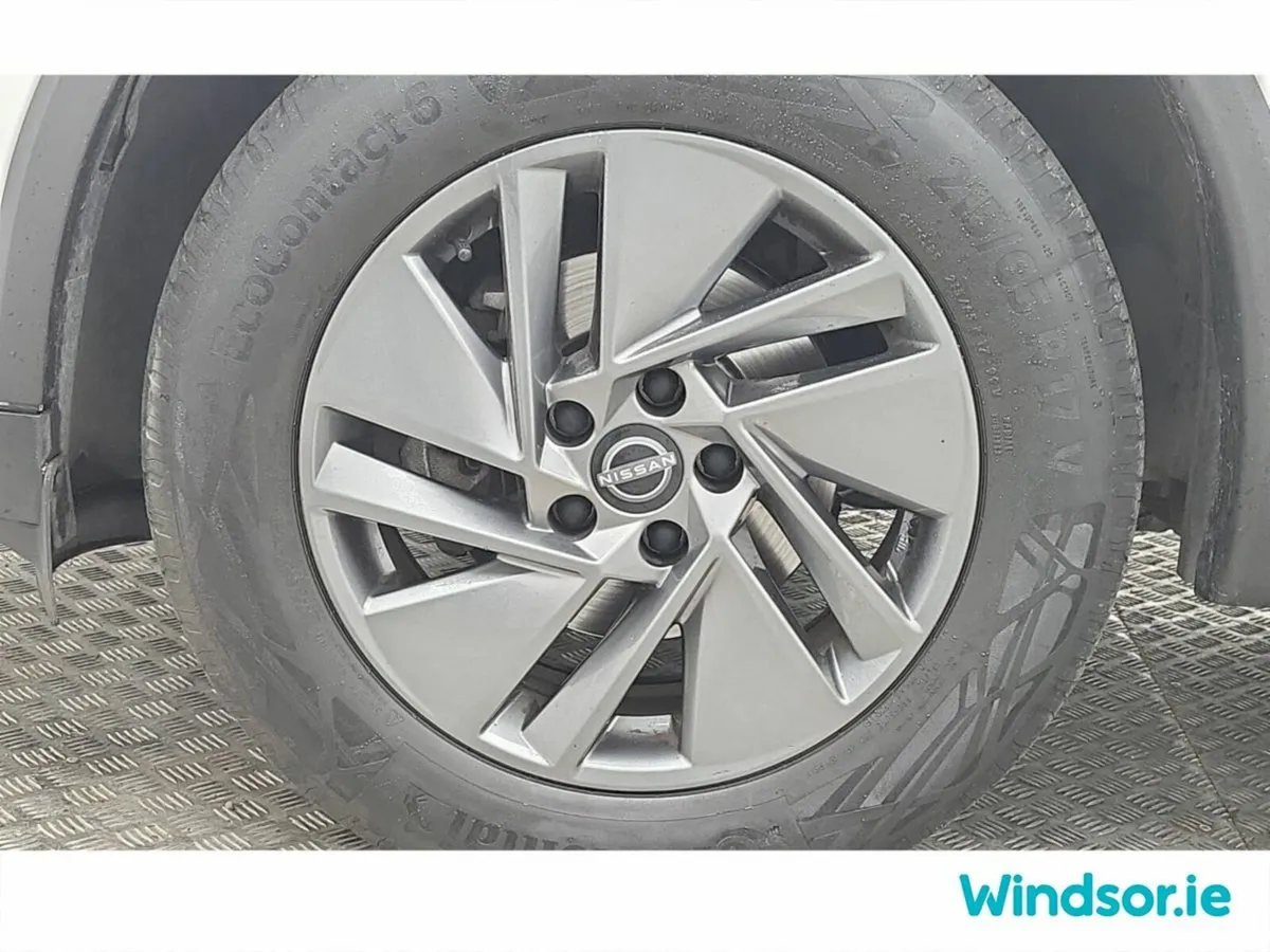 Nissan Qashqai MPV, Petrol, 2024, White