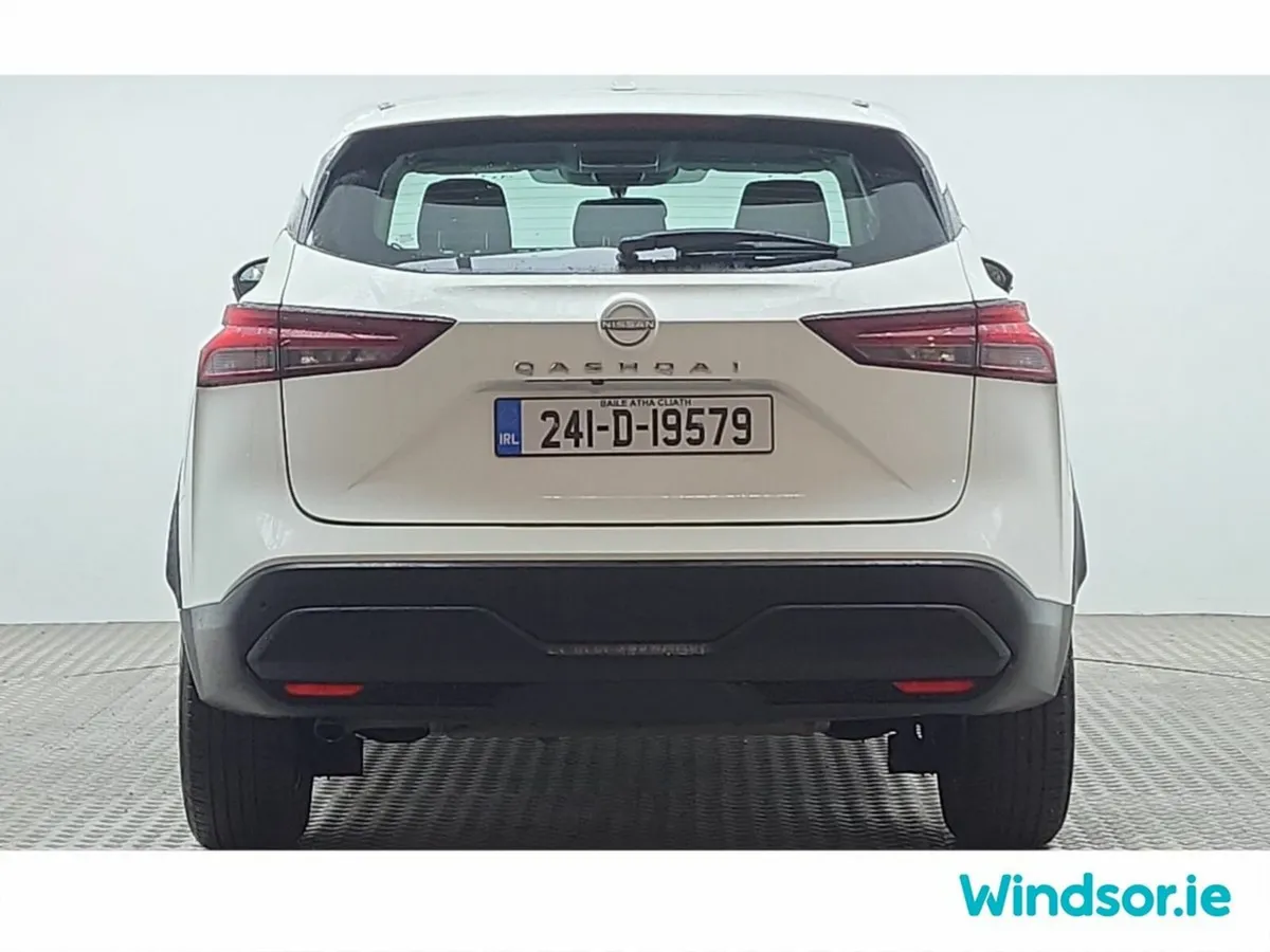 Nissan Qashqai MPV, Petrol, 2024, White
