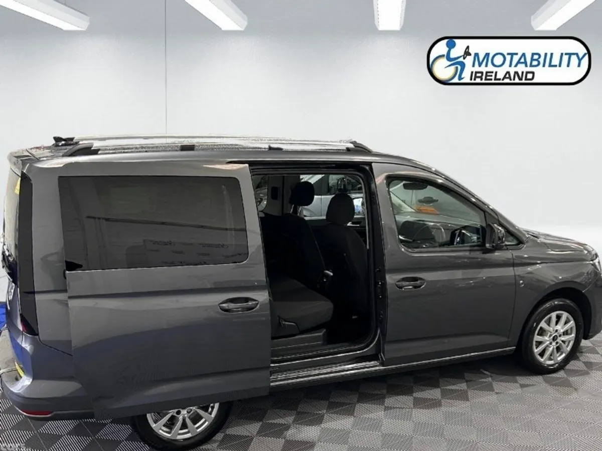 Ford Tourneo Connect MPV, Diesel, 2023, Grey