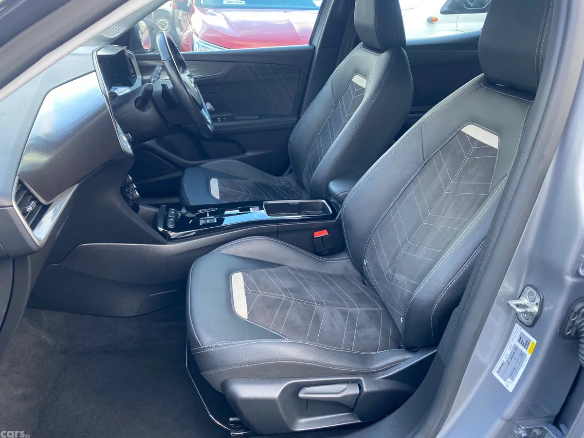 Opel Mokka SUV, Petrol, 2023, Grey