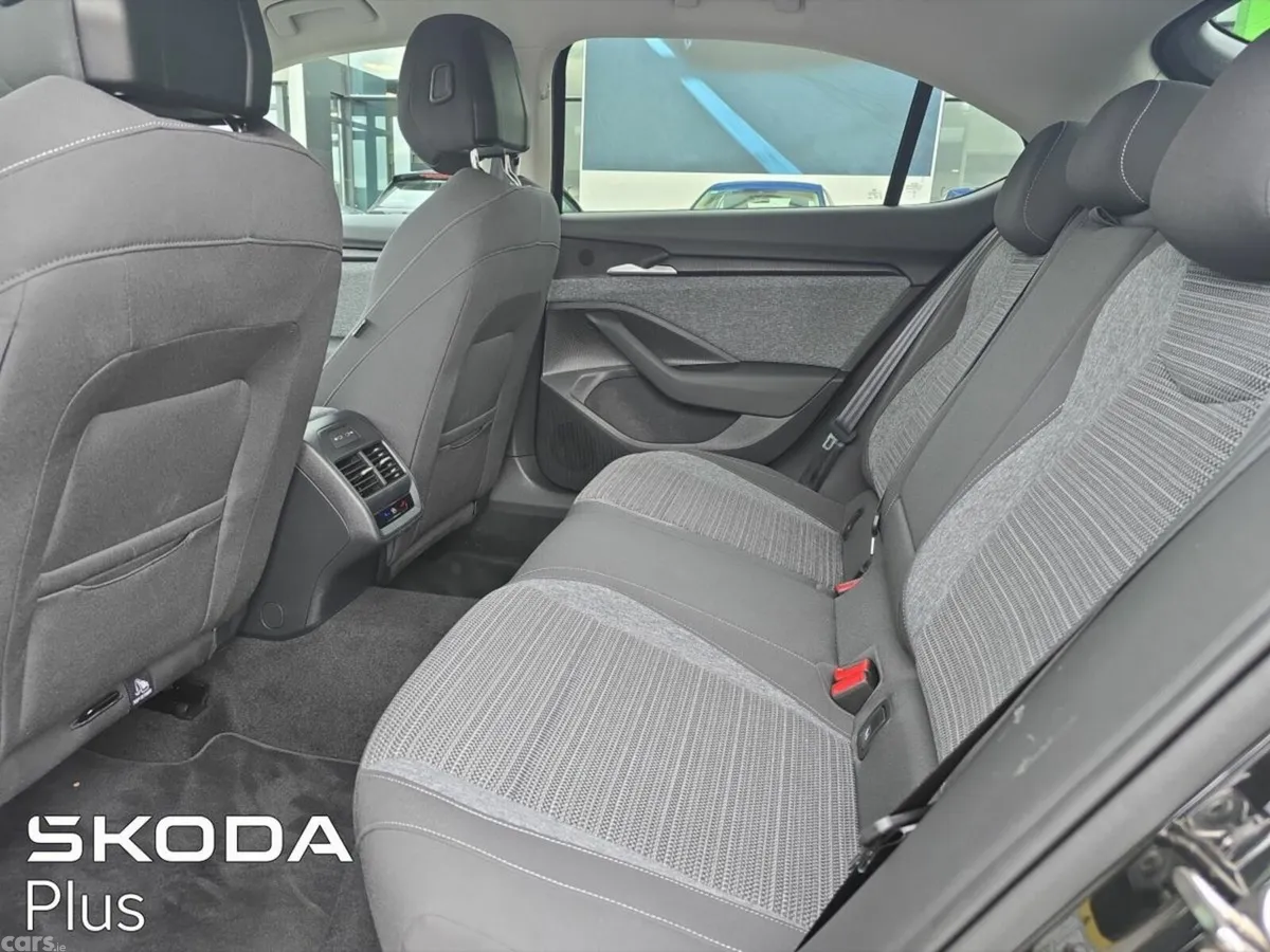 Skoda Superb Saloon, Diesel, 2025, Black