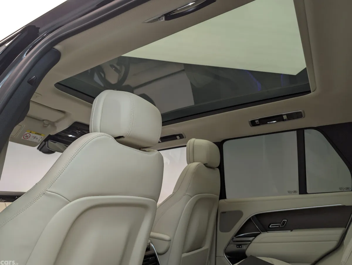 Land Rover Range Rover SUV, Petrol Plug-in Hybrid, 2025, Black