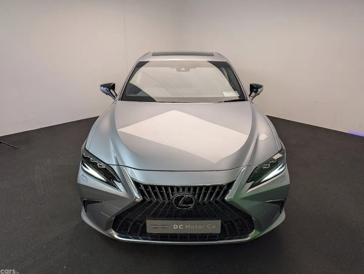 Lexus ES Saloon, Petrol Hybrid, 2025, Silver