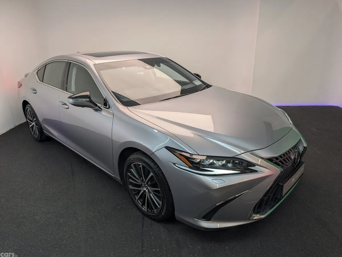 Lexus ES Saloon, Petrol Hybrid, 2025, Silver