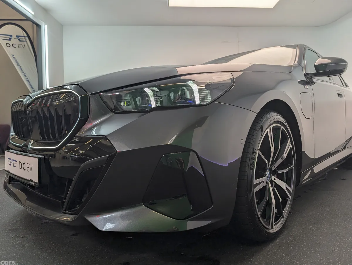 BMW 5-Series Saloon, Petrol Plug-in Hybrid, 2024, Grey