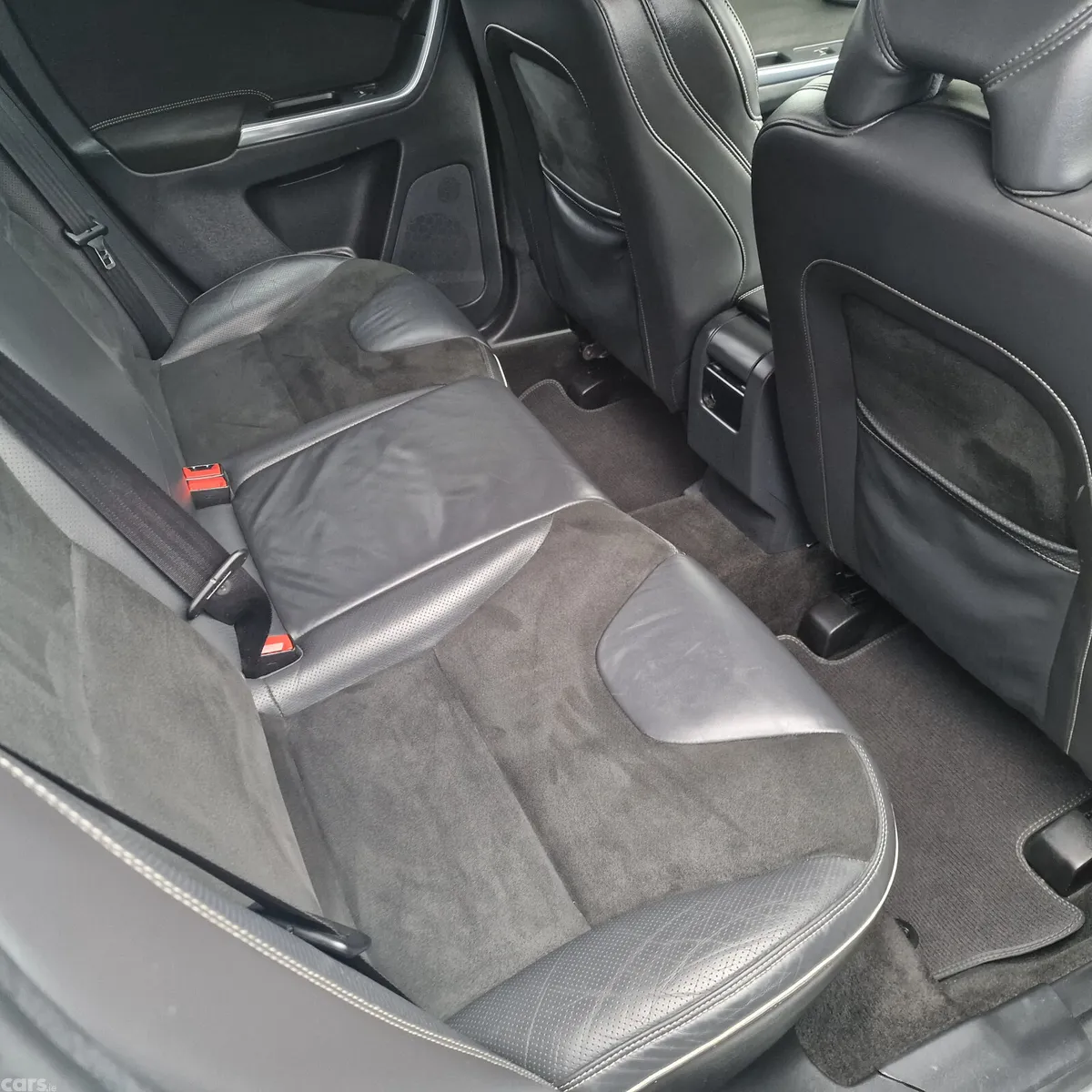 Volvo XC60 SUV, Diesel, 2015, White