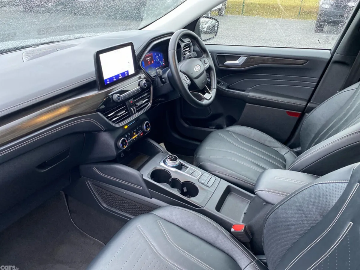 Ford Kuga MPV, Petrol Plug-in Hybrid, 2023, Grey