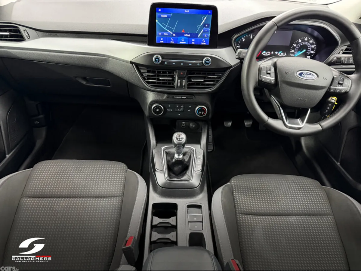 Ford Focus Hatchback, Diesel, 2022, Red