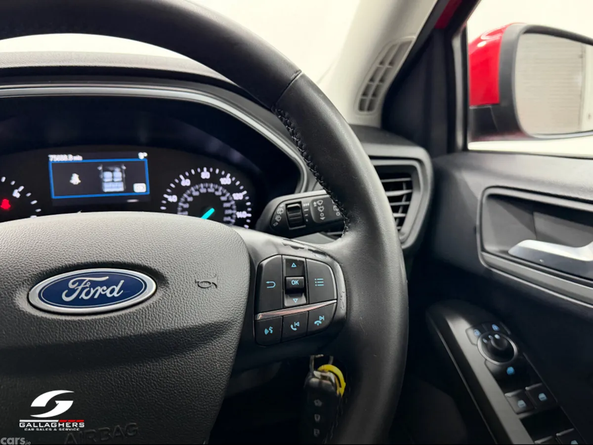 Ford Focus Hatchback, Diesel, 2022, Red