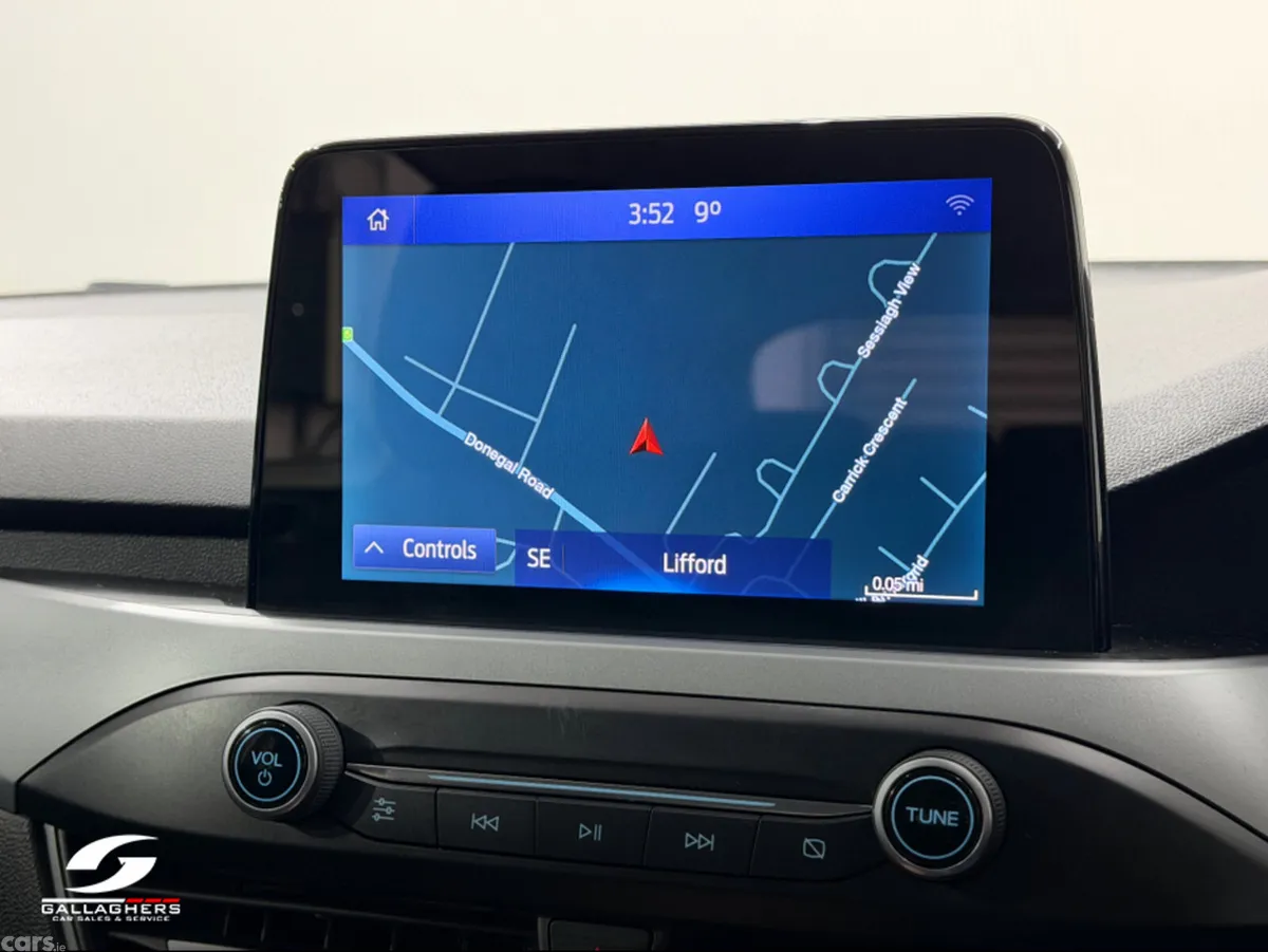 Ford Focus Hatchback, Diesel, 2022, Red
