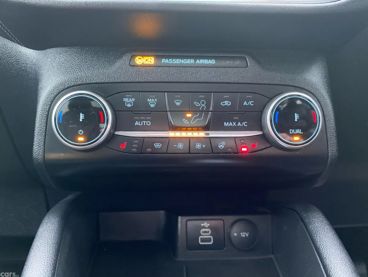 Ford Kuga MPV, Petrol Plug-in Hybrid, 2023, Grey