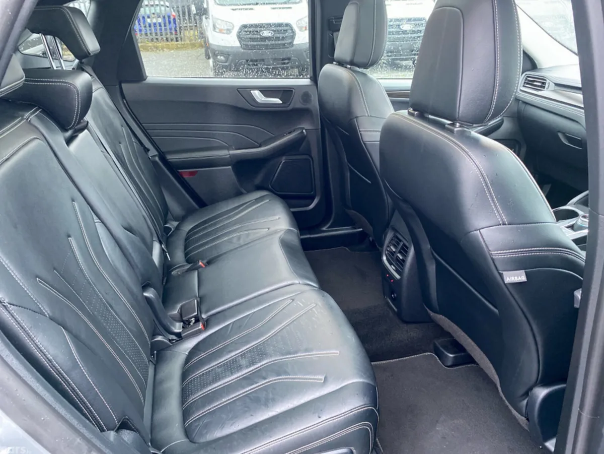 Ford Kuga MPV, Petrol Plug-in Hybrid, 2023, Grey