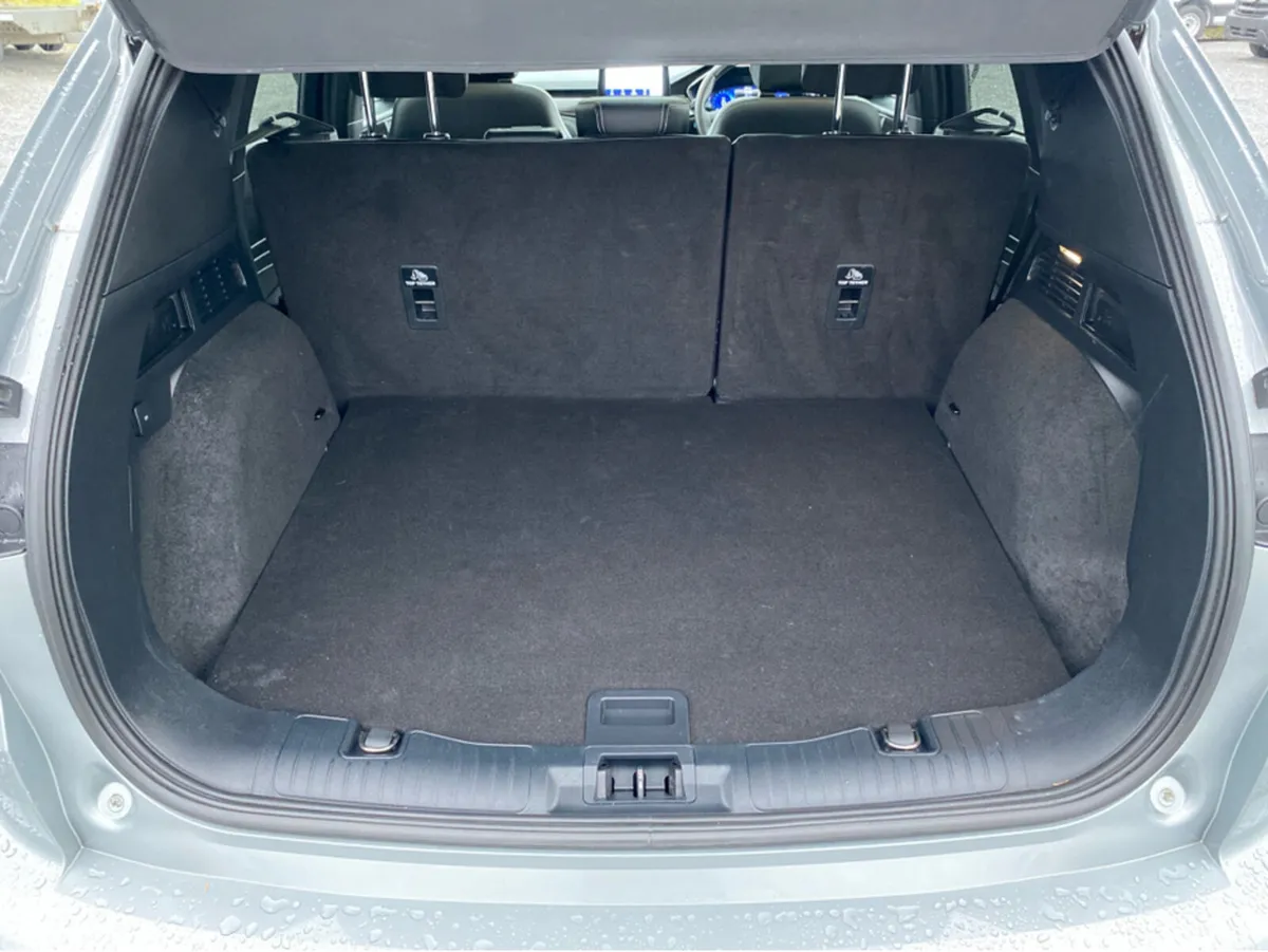Ford Kuga MPV, Petrol Plug-in Hybrid, 2023, Grey