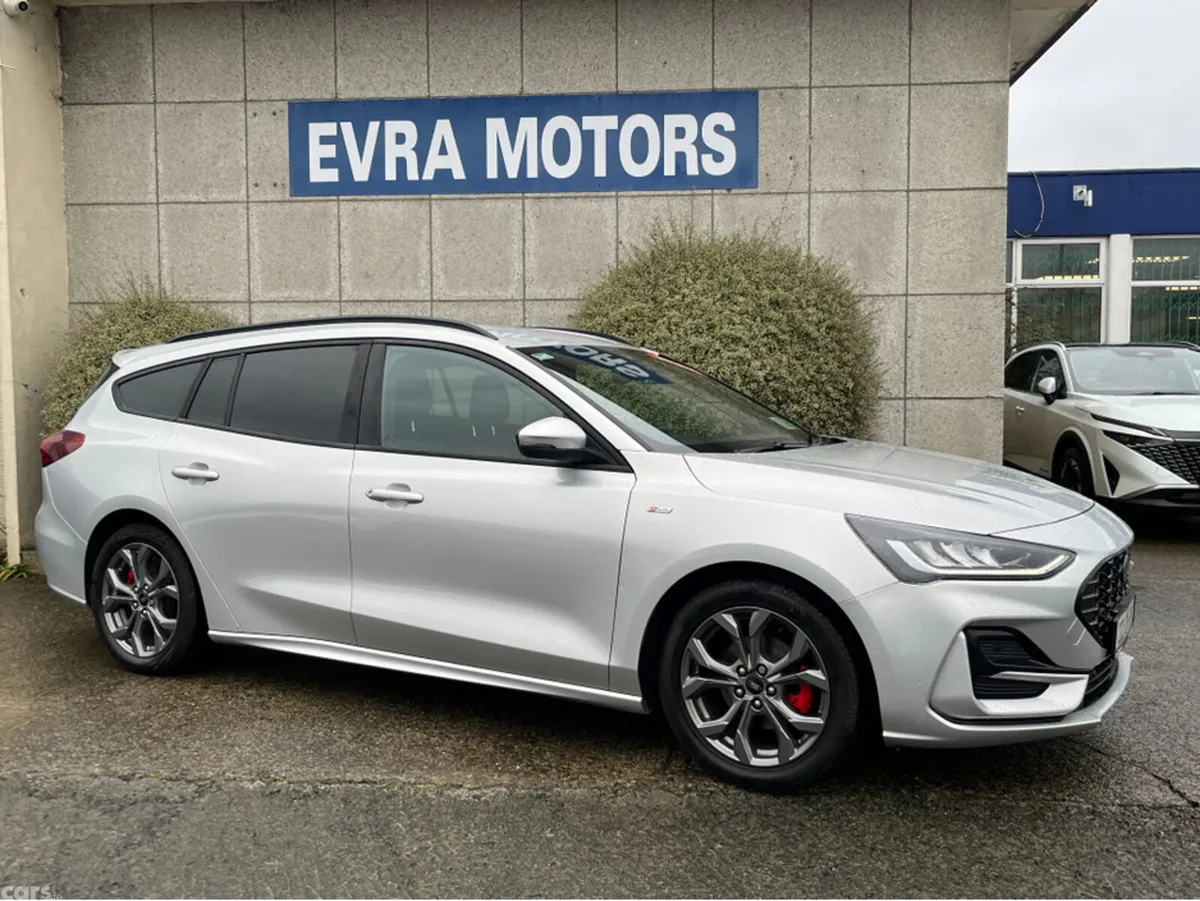 Ford Focus Estate, Petrol, 2022, Grey