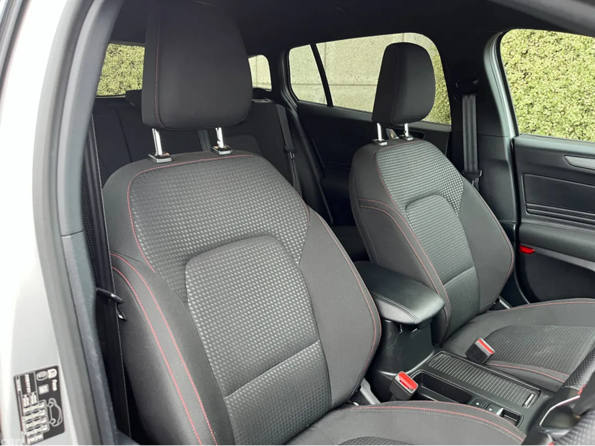 Ford Focus Estate, Petrol, 2022, Grey