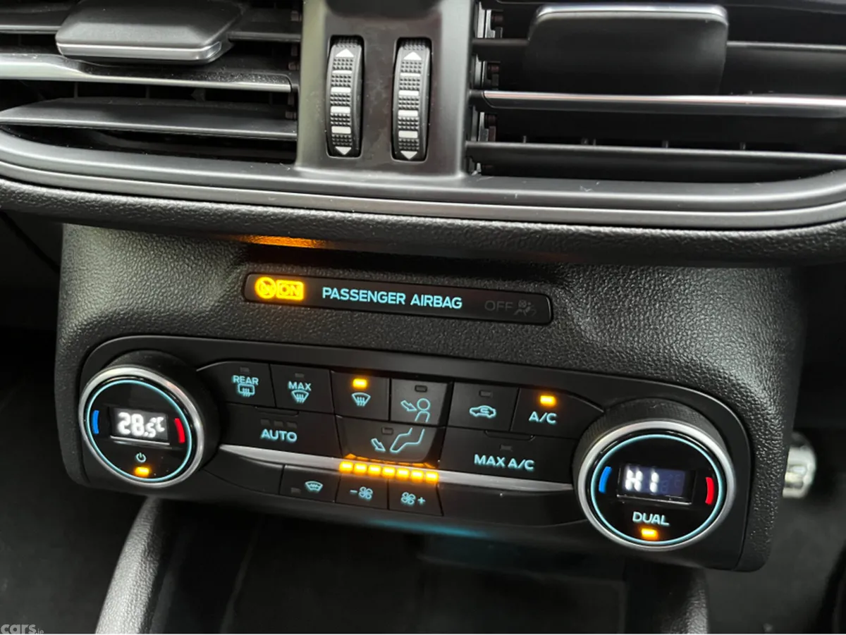 Ford Focus Estate, Petrol, 2022, Grey
