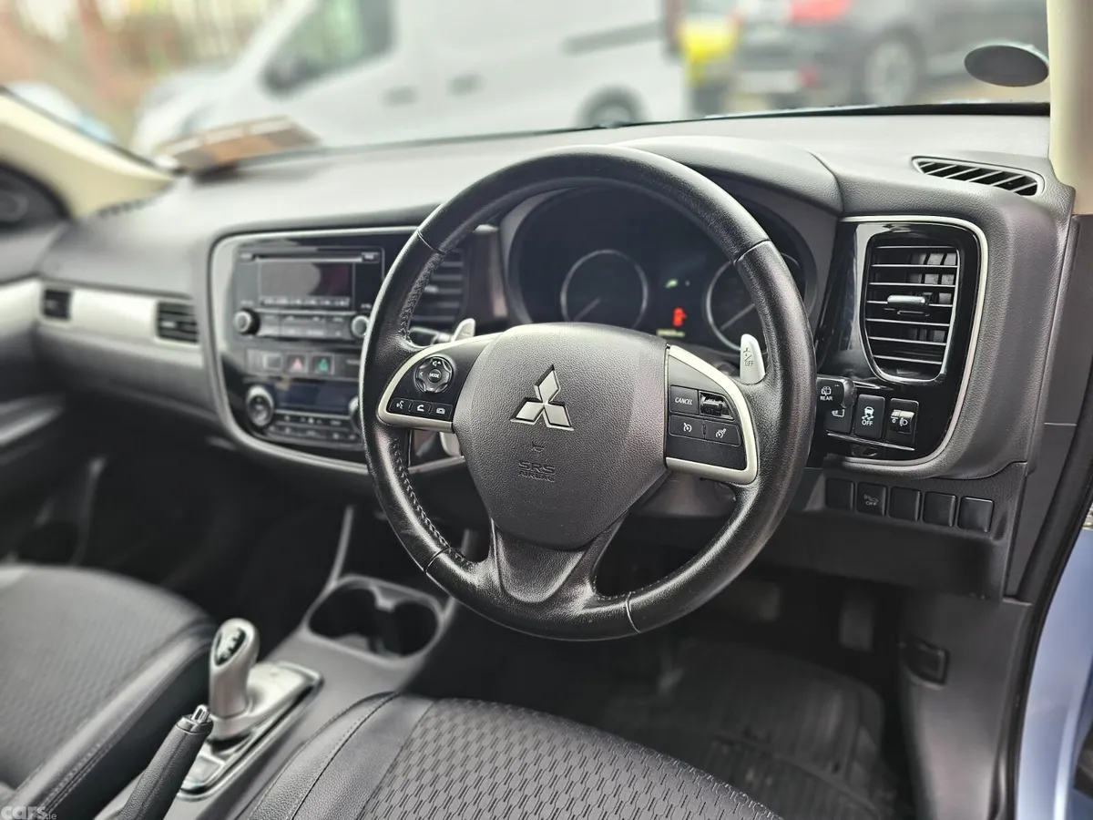 Mitsubishi Outlander SUV, Petrol Plug-in Hybrid, 2015, Blue