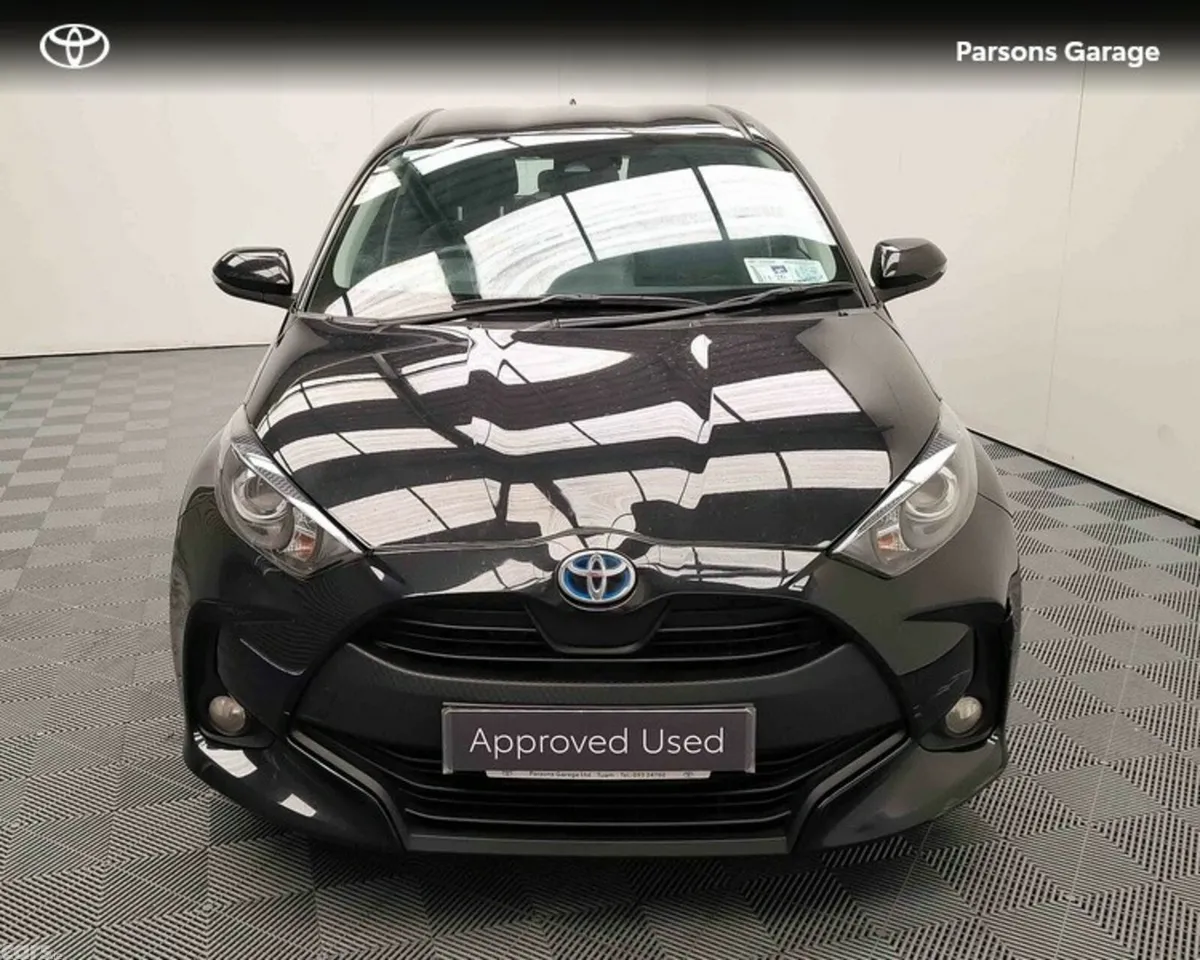 Toyota Yaris Hatchback, Petrol Hybrid, 2023, Black