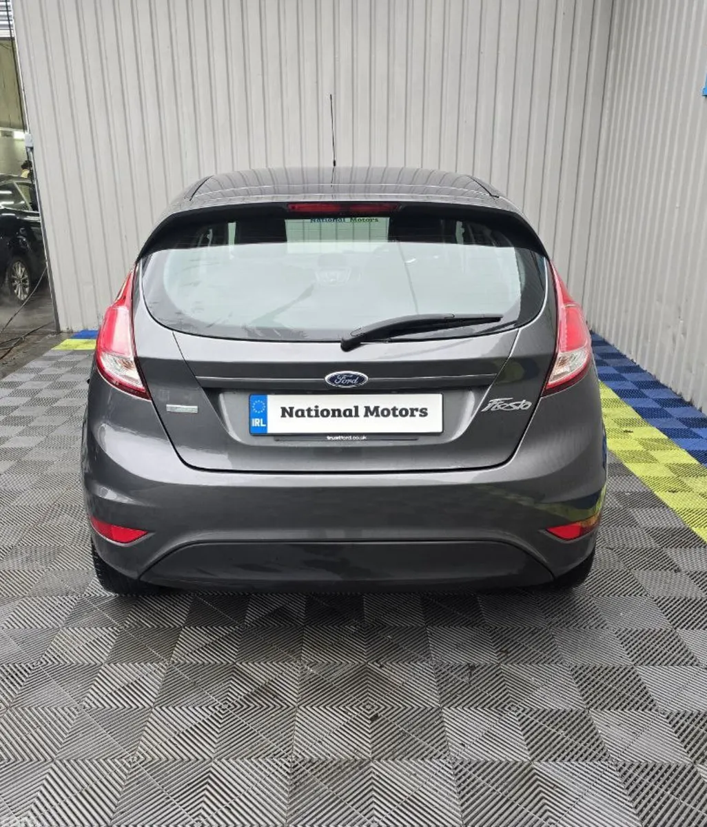 Ford Fiesta Hatchback, Petrol, 2016, Grey