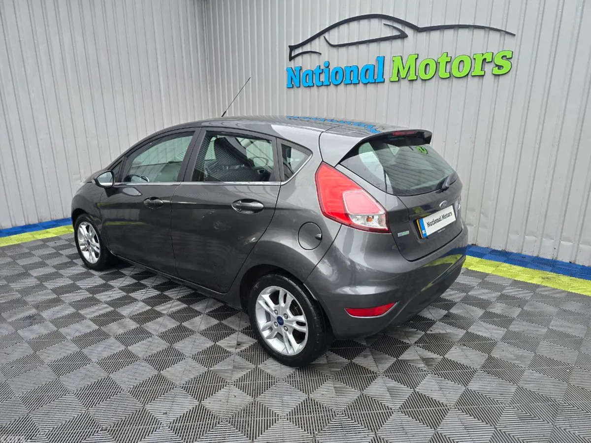 Ford Fiesta Hatchback, Petrol, 2016, Grey