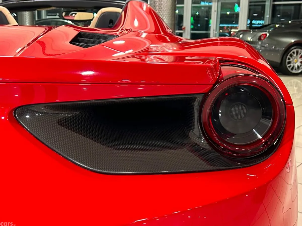 Ferrari 488 Convertible, Petrol, 2017, Red