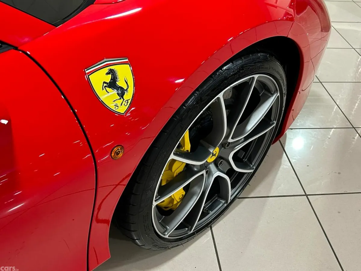 Ferrari 488 Convertible, Petrol, 2017, Red