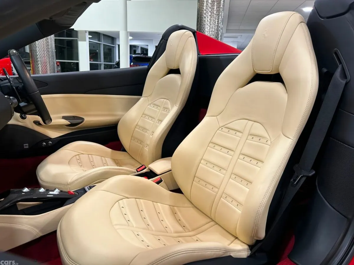 Ferrari 488 Convertible, Petrol, 2017, Red