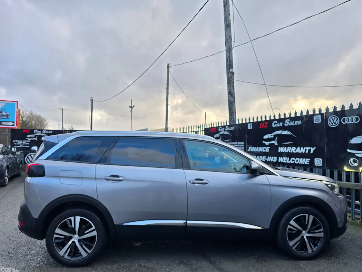 Peugeot 5008 MPV, Diesel, 2019, Grey