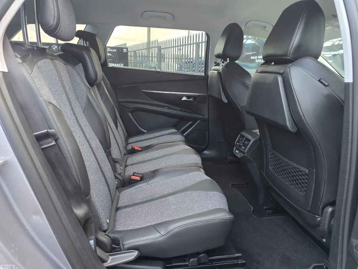 Peugeot 5008 MPV, Diesel, 2019, Grey