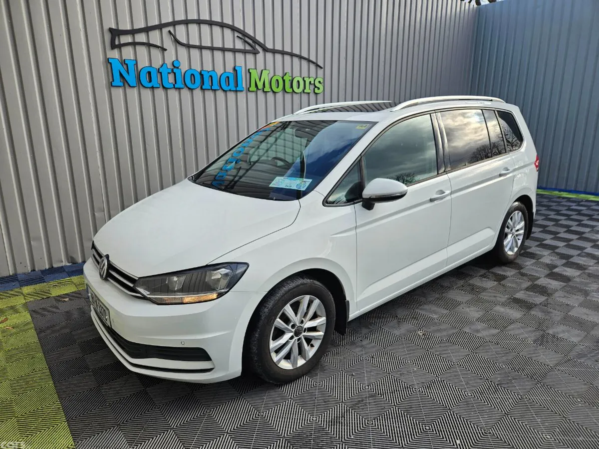 Volkswagen Touran MPV, Diesel, 2016, White