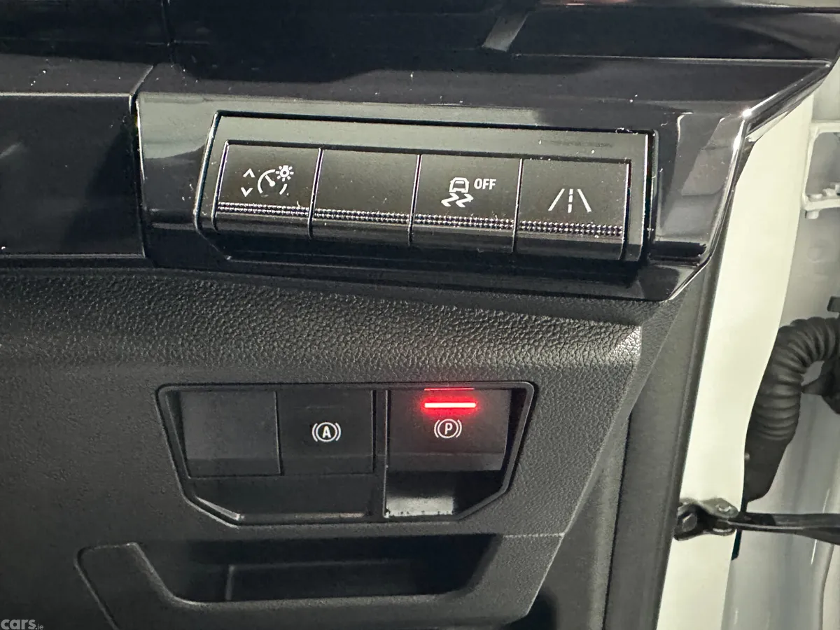 Renault Austral SUV, Petrol, 2024, White