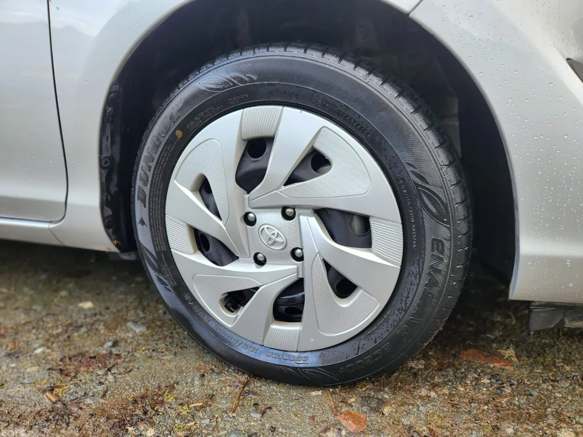 Toyota Aqua Hatchback, Petrol Hybrid, 2020, Silver