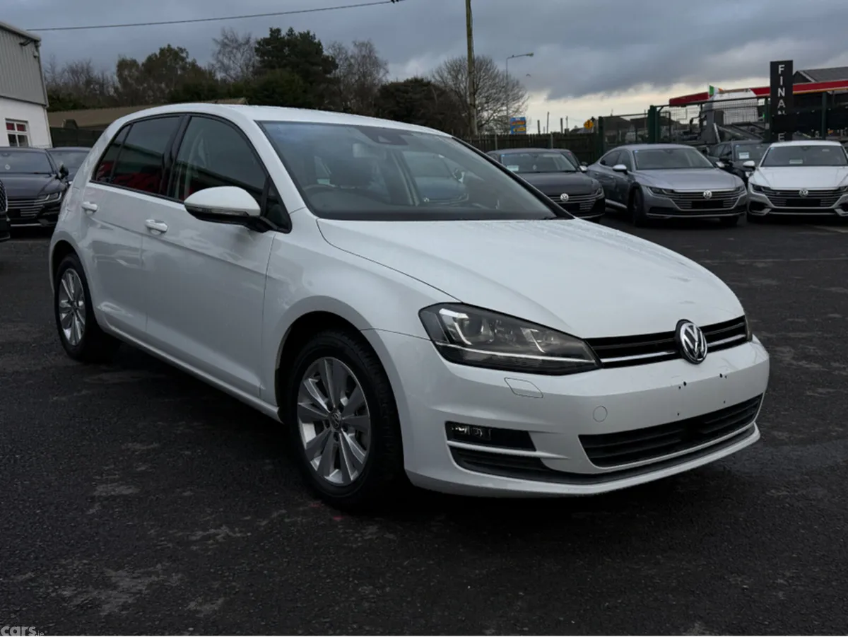 Volkswagen Golf Hatchback, Petrol, 2017, White