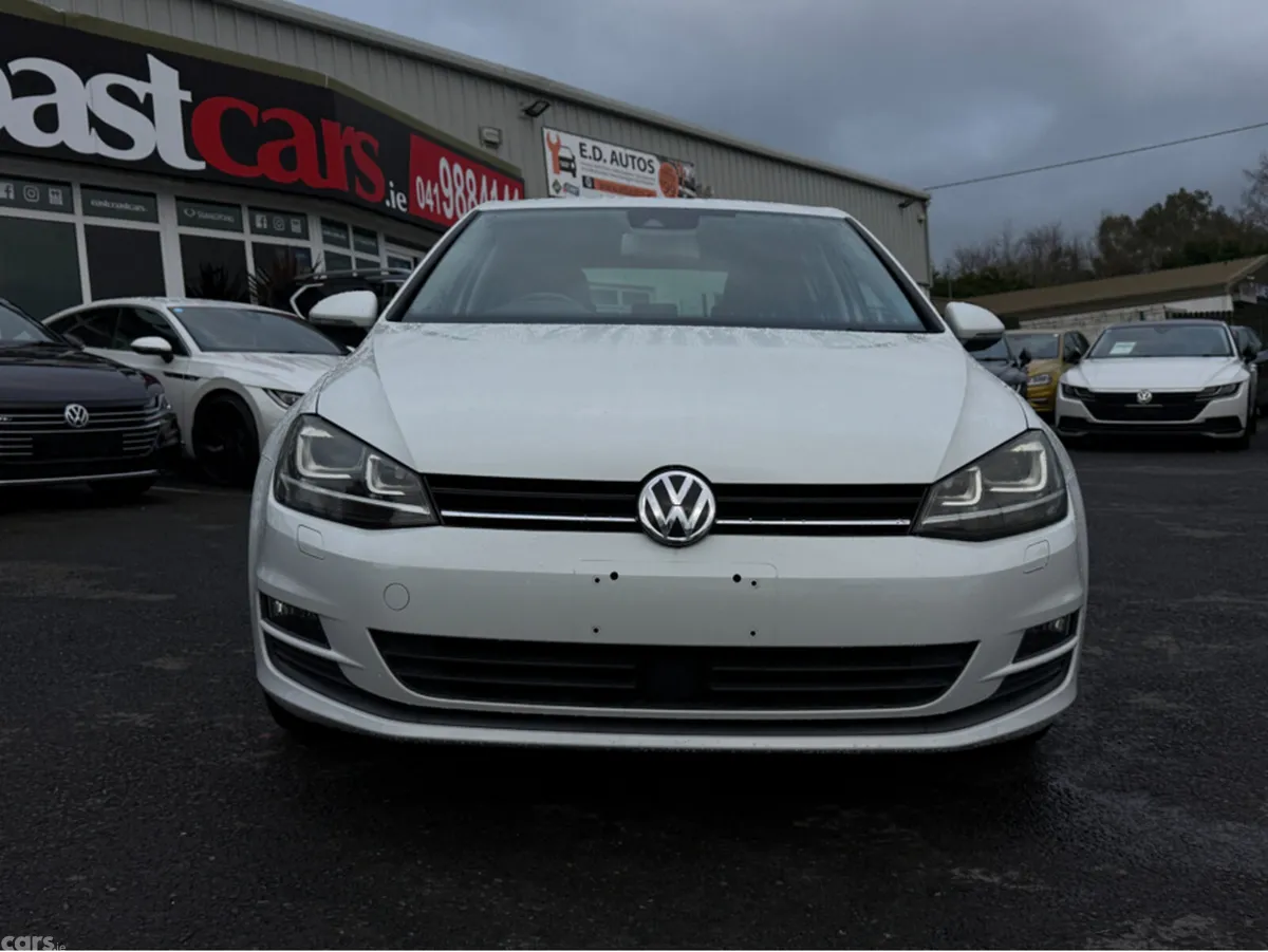 Volkswagen Golf Hatchback, Petrol, 2017, White