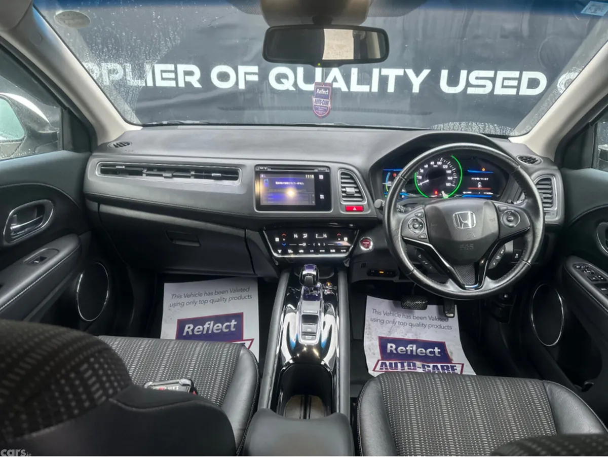 Honda Vezel MPV, Petrol Hybrid, 2015, White