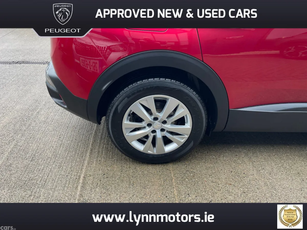 Peugeot 3008 MPV, Petrol, 2020, Red