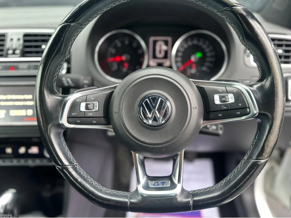 Volkswagen Polo Hatchback, Petrol, 2015, White