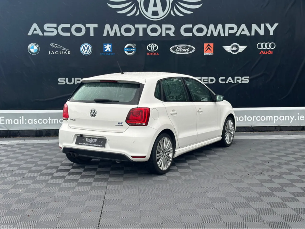 Volkswagen Polo Hatchback, Petrol, 2015, White