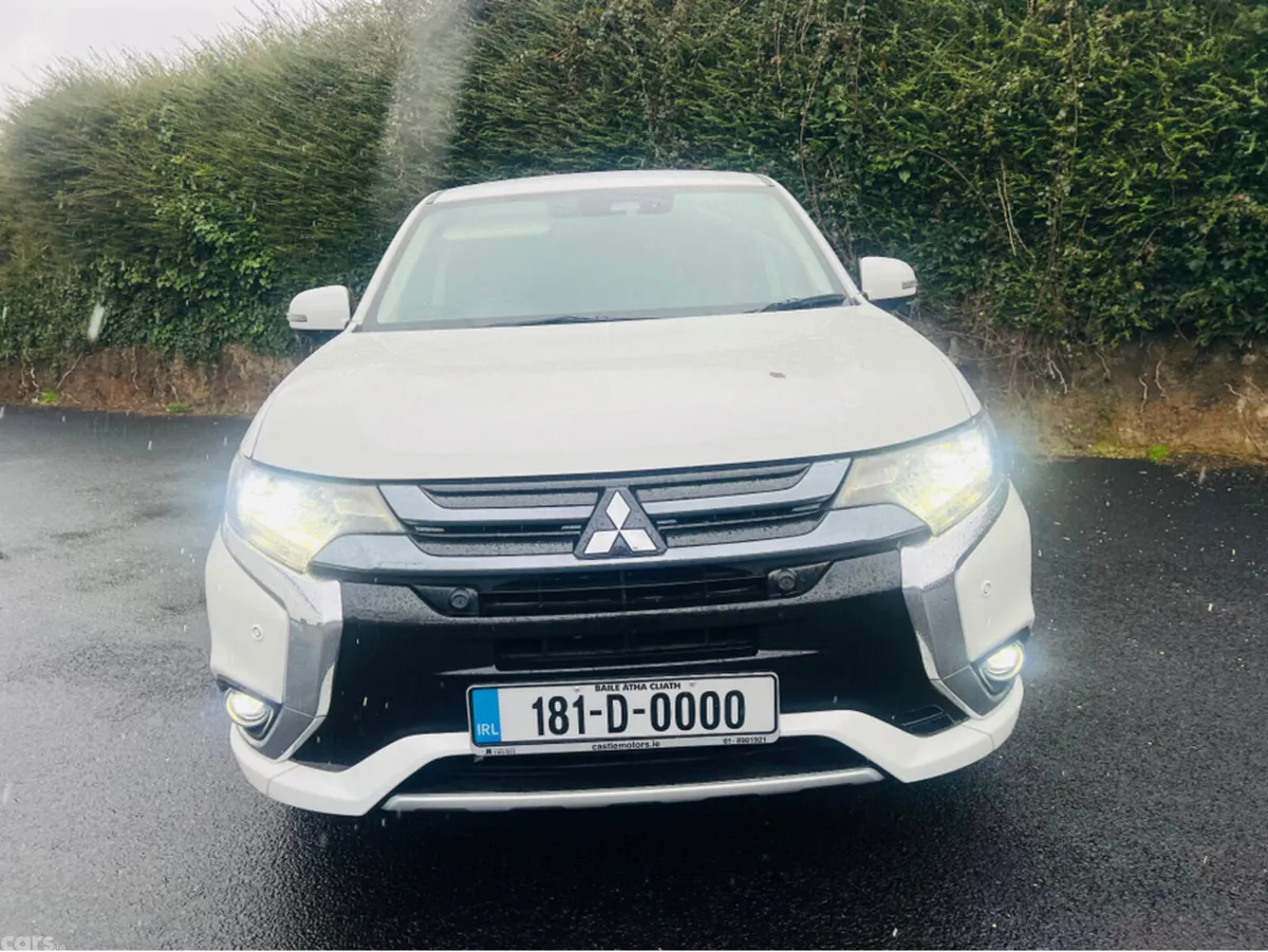 Mitsubishi Outlander SUV, Petrol Plug-in Hybrid, 2018, White