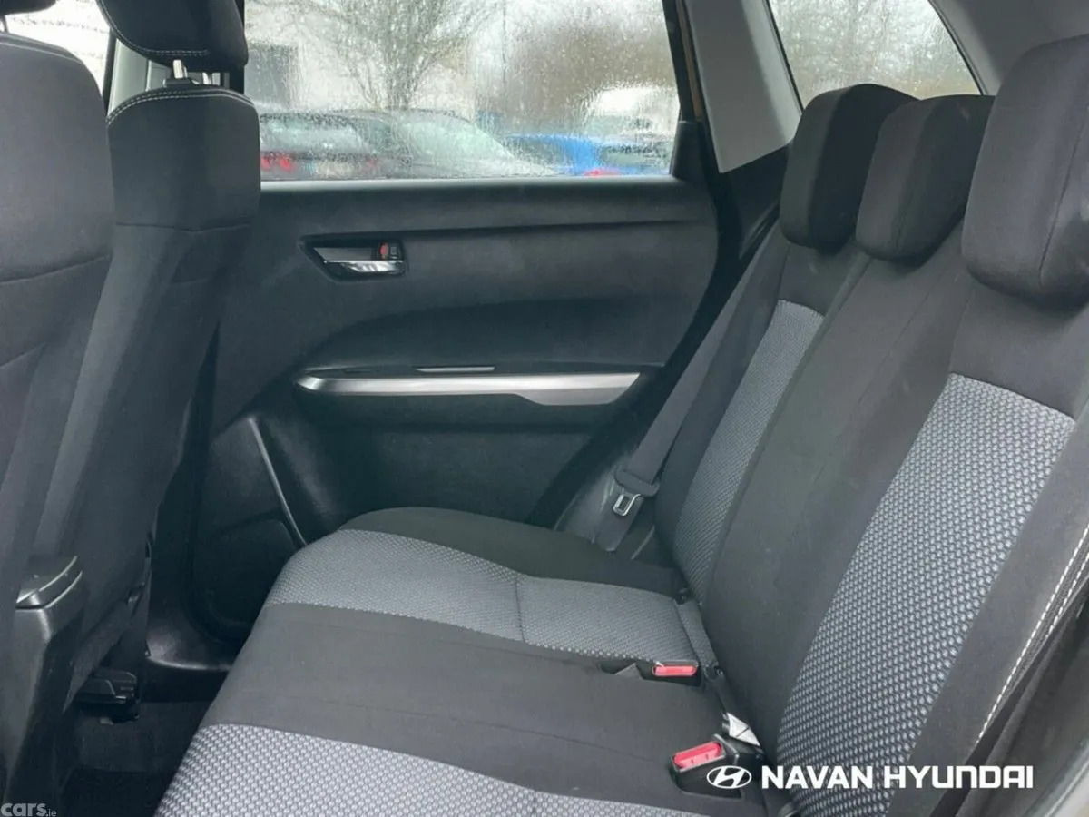 Suzuki Vitara SUV, Petrol Hybrid, 2023, Yellow