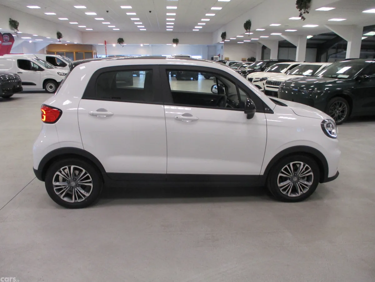 Leapmotor T03 Hatchback, Electric, 2027, White