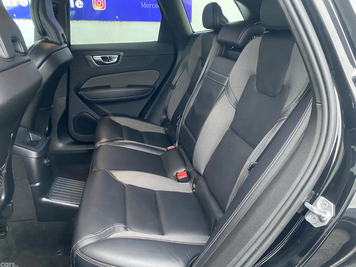 Volvo XC60 SUV, Petrol Plug-in Hybrid, 2021, Black